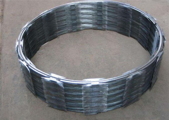 Hot Dip Galvanized Barbed Wire CBT60 , Single Coil Razor Mesh Fence 1