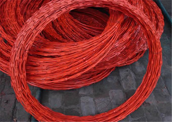 Corrosion Resistance Spiral Razor Barbed Wire With Red Vinyl Coating 1