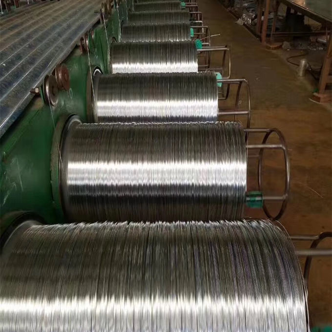 Zinc coating 0.9mm 20 Gauge Hot Dip Galvanized Iron Wire for Mesh Weaving 0